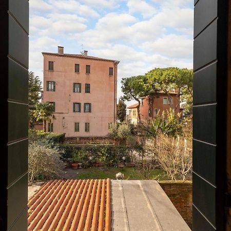 Bed And Breakfast Casa Delle Rose Lido Venezia Venedig-Lido Exteriör bild