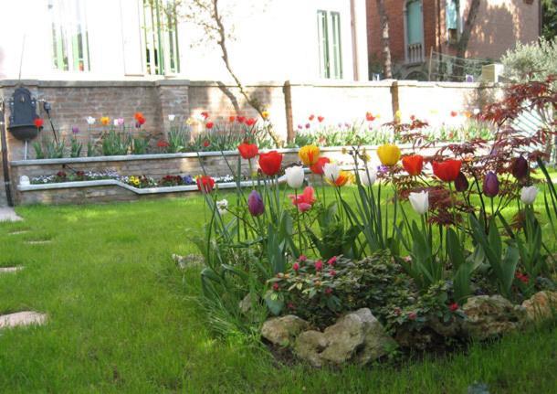 Bed And Breakfast Casa Delle Rose Lido Venezia Venedig-Lido Exteriör bild